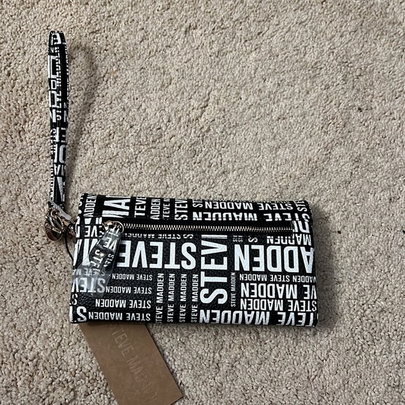 Steve Madden black and white logobar trifold - Picture 3 of 6
